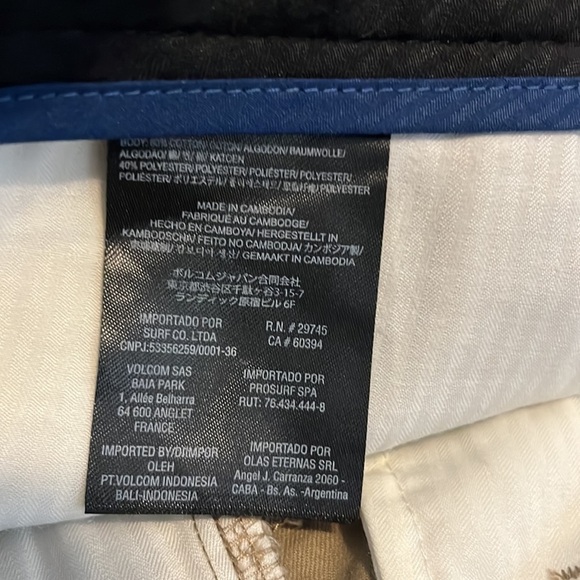 VOLCOM mens shorts - Picture 7 of 8